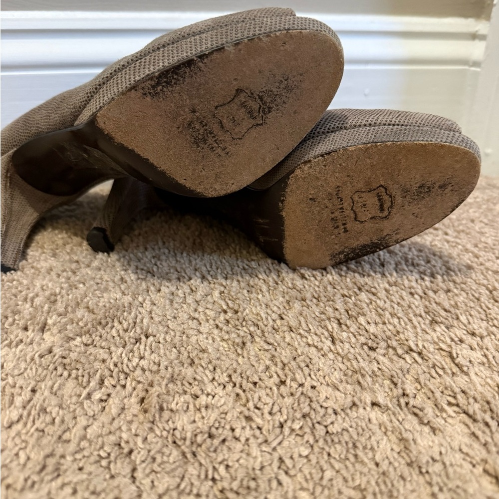 Stuart Weitzman Taupe Peep Toe Heels - Picture 7 of 8